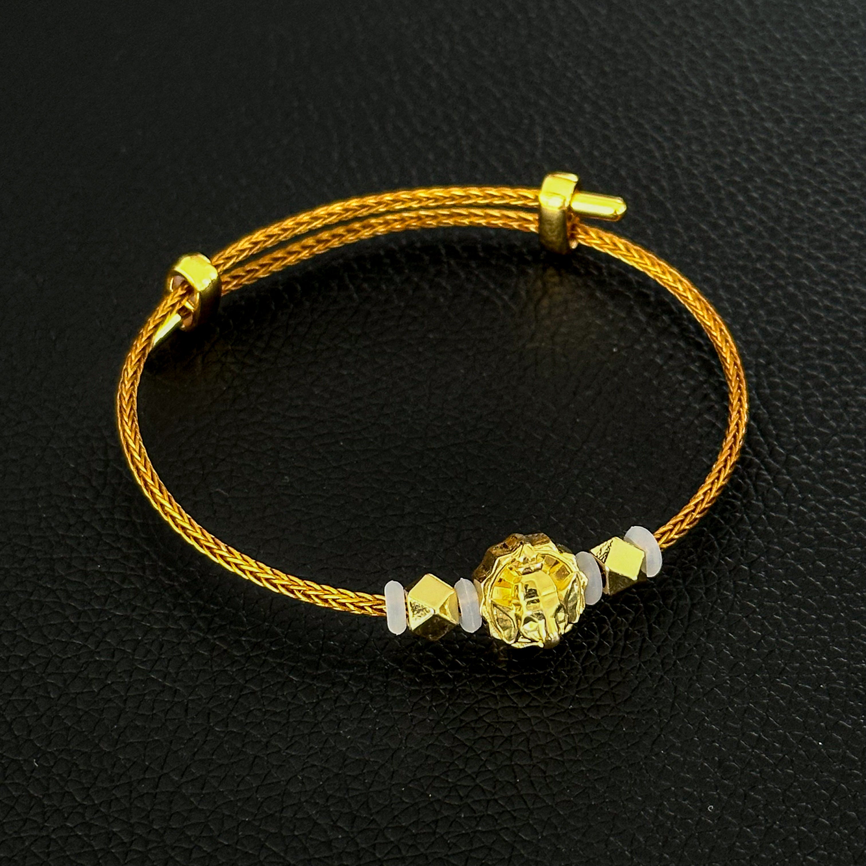 POLY HOLY สร้อยข้อมือพระพิฆเนศ รุ่นพระเศียร ผ่านพิธีเบิกเนตรปลุกเสกแล้วพร้อมบูชา
